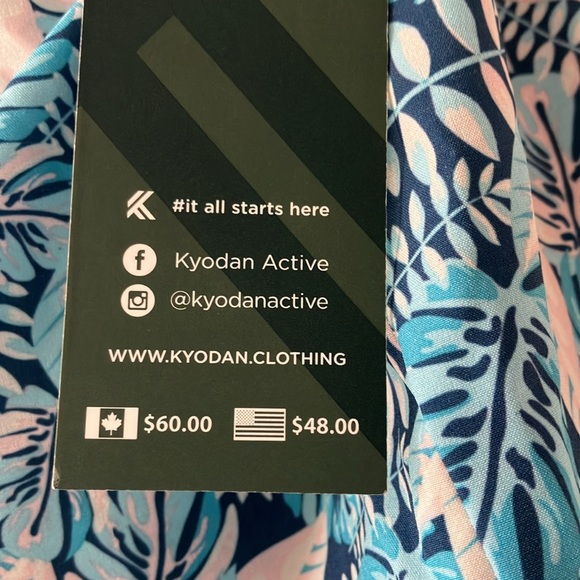 Kyodan Golf 2 piece set, long sleeve top and matching skort, UPF 50, Palm print - Picture 9 of 12